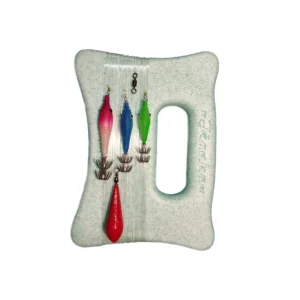 Lignjarica Tataki s motavilom Iž – set od tri mekane skosavice različitih boja i veličina, fluorocarbonski predvez i olovo od 45g, idealno za lov lignji.